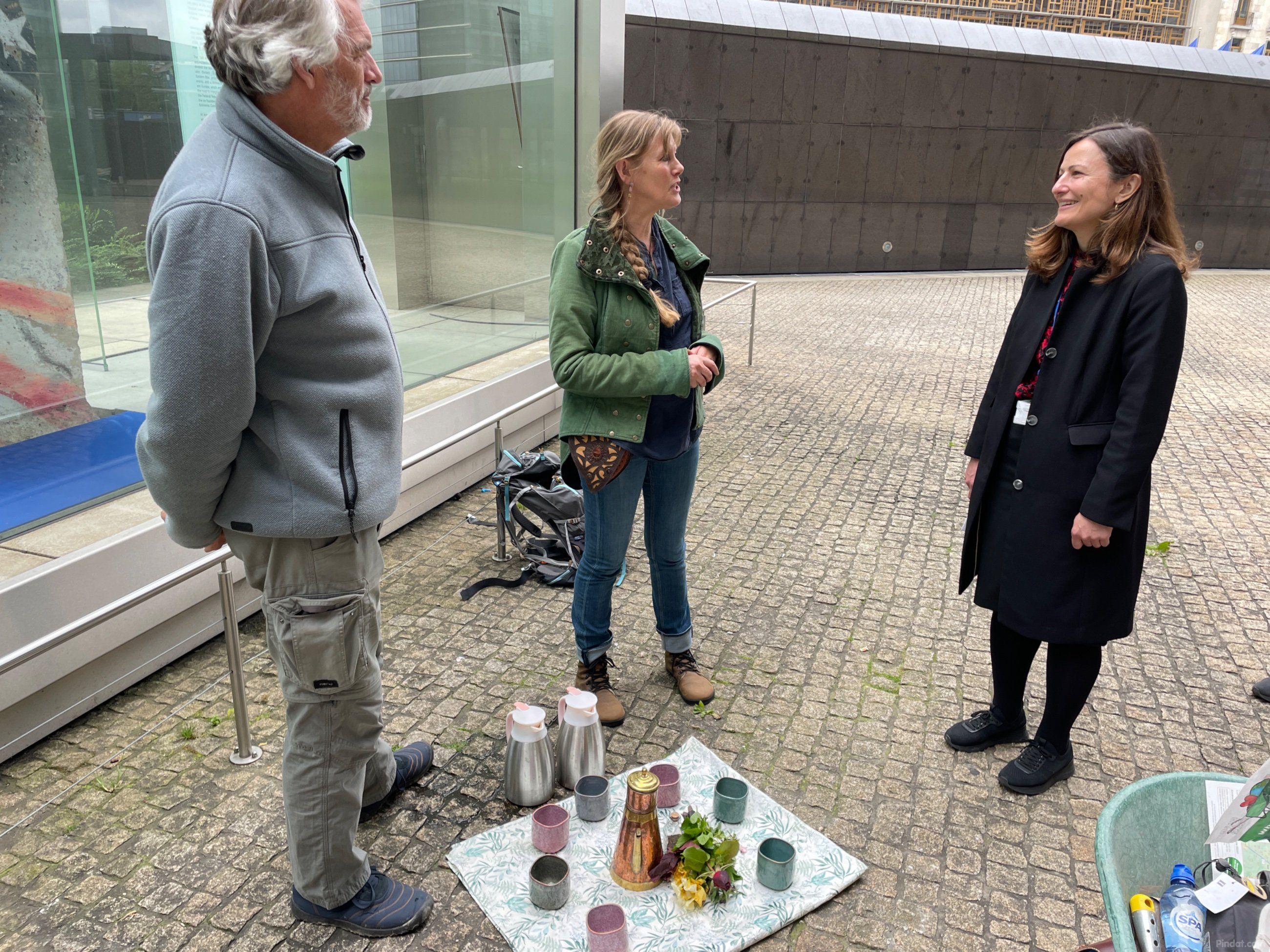 Bruggen en nesten bouwen